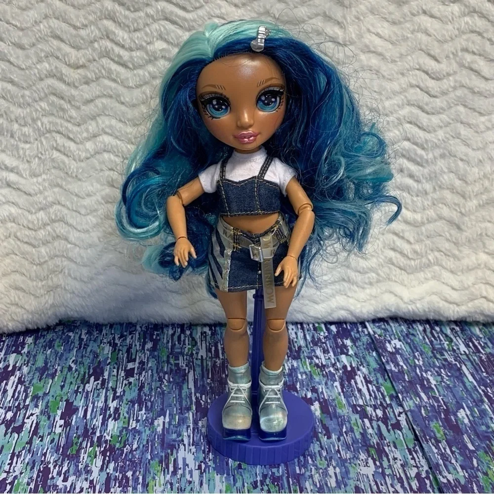 RAINBOW HIGH SURPRISE Skyler Bradshaw 2019 Blue Clothes Fashion Doll